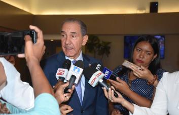Continúa en marcha fusión de los ministerios de educación; Gobierno dice no se ha cancelado personal