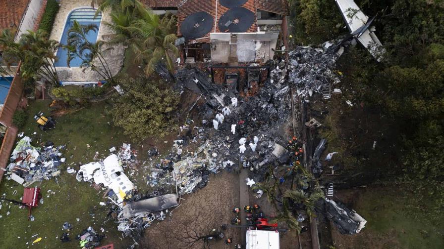 Aerolínea confirma 62 muertes en accidente en Brasil con pasajero que no estaba en lista