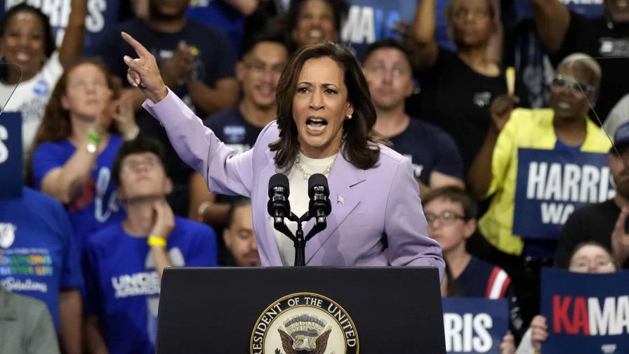 Harris promete trabajar para eliminar los impuestos a las propinas, algo que también anunció Trump