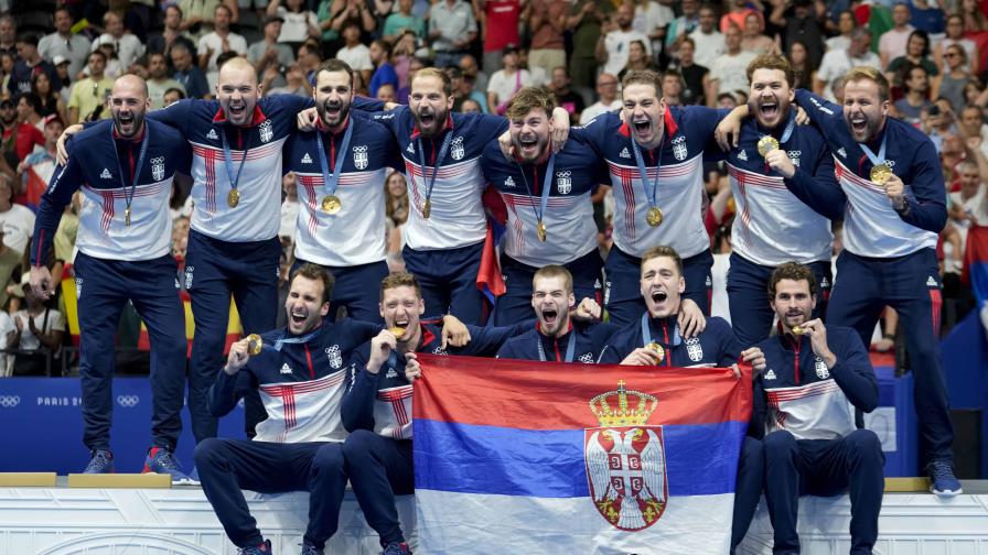 Serbia derrota 13-11 a Croacia para su tercer oro consecutivo en waterpolo masculino olímpico