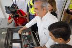 Abinader prueba el monorriel de Santiago y lo califica como el más moderno de la región