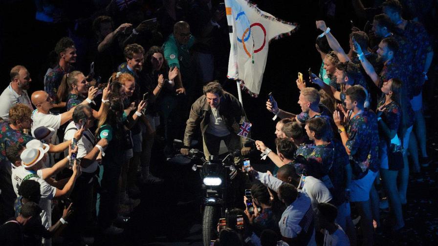 Tom Cruise da un cierre espectacular a la ceremonia de los Juegos Olímpicos en París