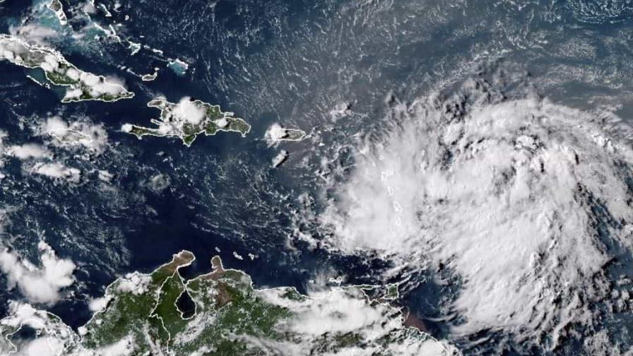 Alertan de posible viento huracanado en zonas altas de Puerto Rico por tormenta Ernesto