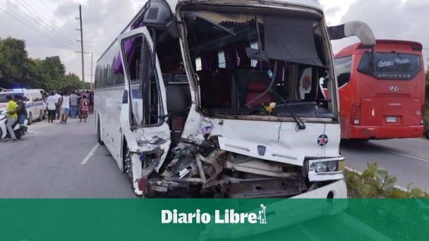 3 muertos y 26 heridos en accidente en la circunvalación Verón-Bávaro