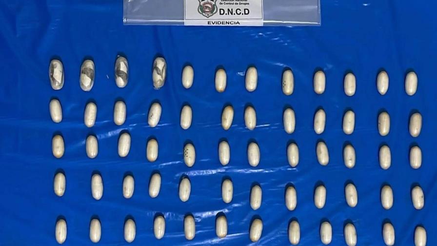 Detienen a un nigeriano en aeropuerto de Punta Cana con 72 bolsitas de cocaína en el estómago