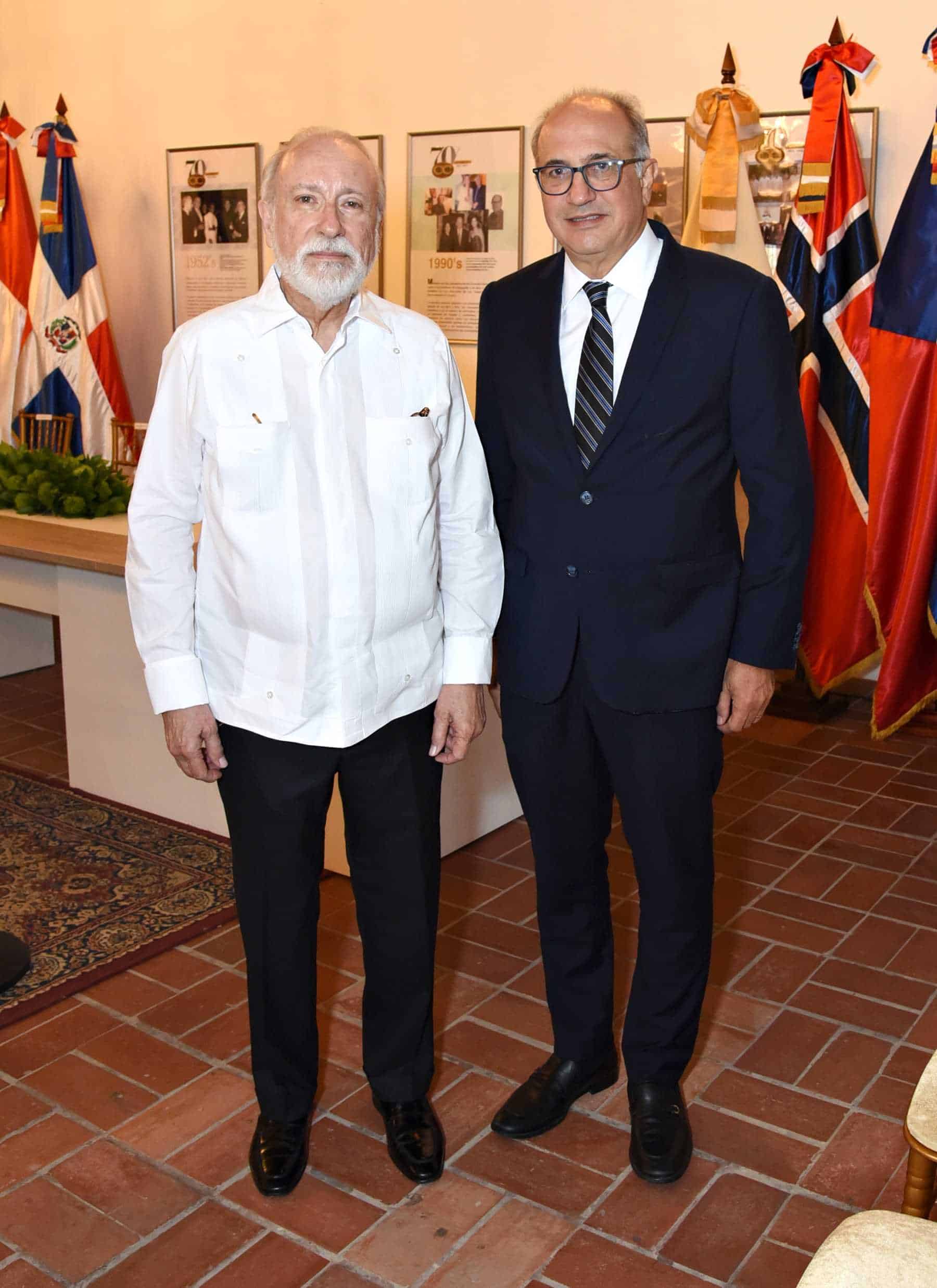  Gustavo Vega y Raymundo Haché.