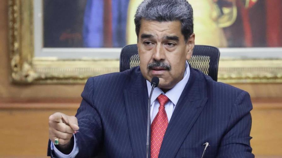 Maduro dice que González Urrutia es la representación de la deslealtad a la Constitución