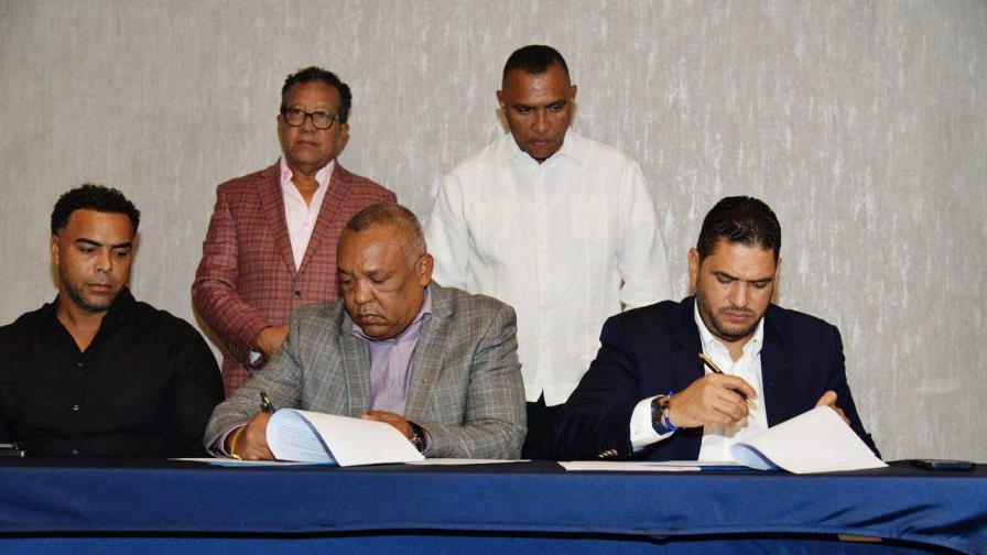 Federación de Béisbol acuerda con Medios Panorama para garantizar el país asista a torneos mundiales