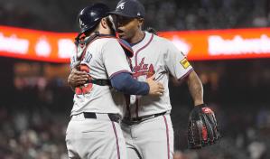 Sale y Snell tienen duelo sin anotaciones antes de que los Bravos derroten 1-0 a Gigantes en 10