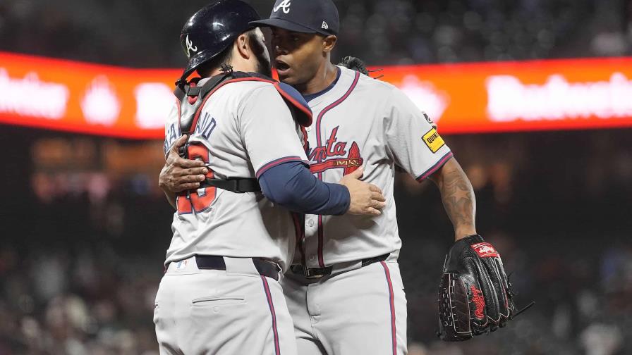 Sale y Snell tienen duelo sin anotaciones antes de que los Bravos derroten 1-0 a Gigantes en 10