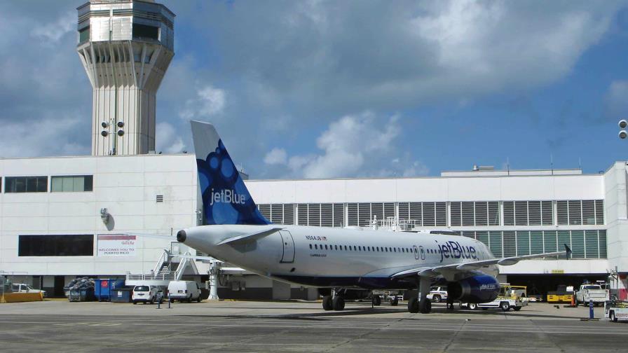 Al menos 18 vuelos cancelados en el aeropuerto de Puerto Rico por la tormenta Ernesto