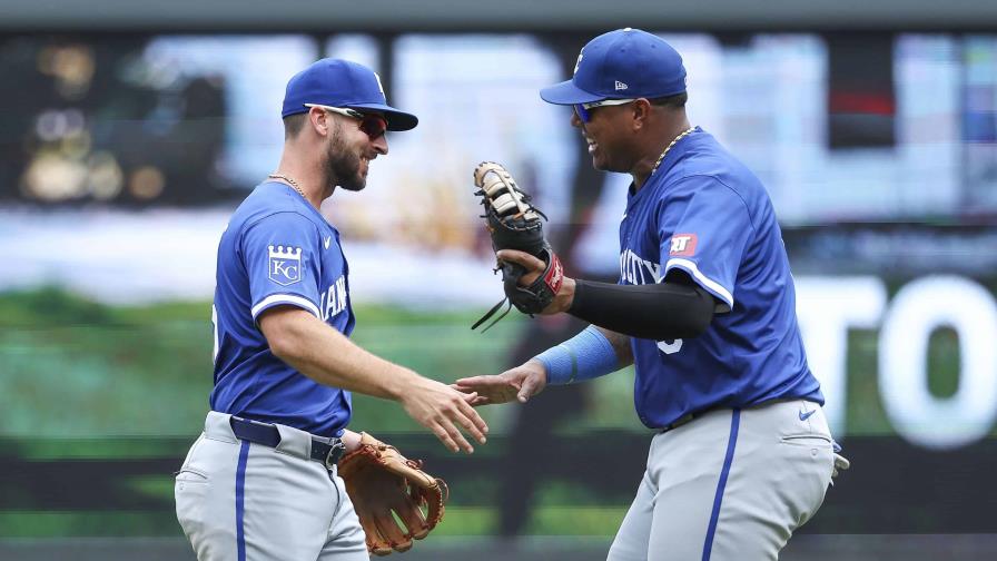 Bobby Witt Jr. jonronea en lanzamiento fuera de la zona  y Reales superan 4-1 a Mellizos