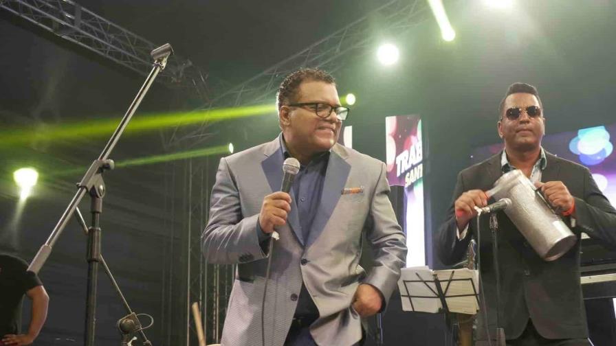 Pochy Familia celebra 37 años en la música y apuesta a la bachata con "No me den consejos"