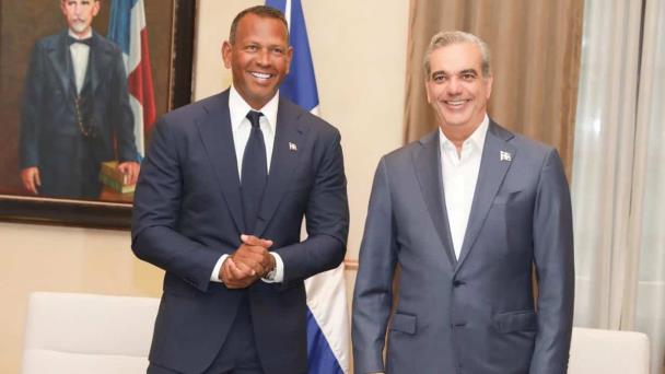 Abinader recibe en el Palacio Nacional al expelotero Alex Rodríguez