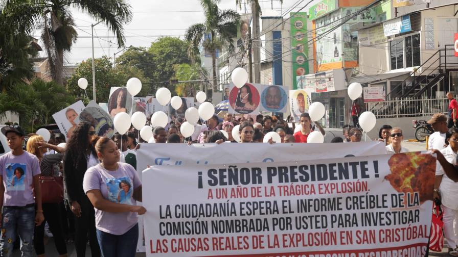 Familiares de víctimas de explosión en San Cristóbal piden justicia en aniversario de la tragedia