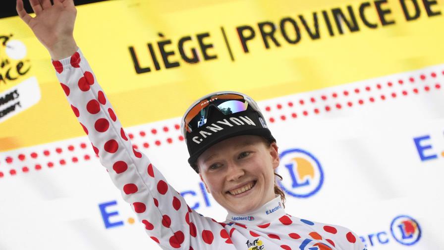 Neerlandesa Puck Pieterse gana cuarta etapa del Tour femenino, Vollering sigue líder