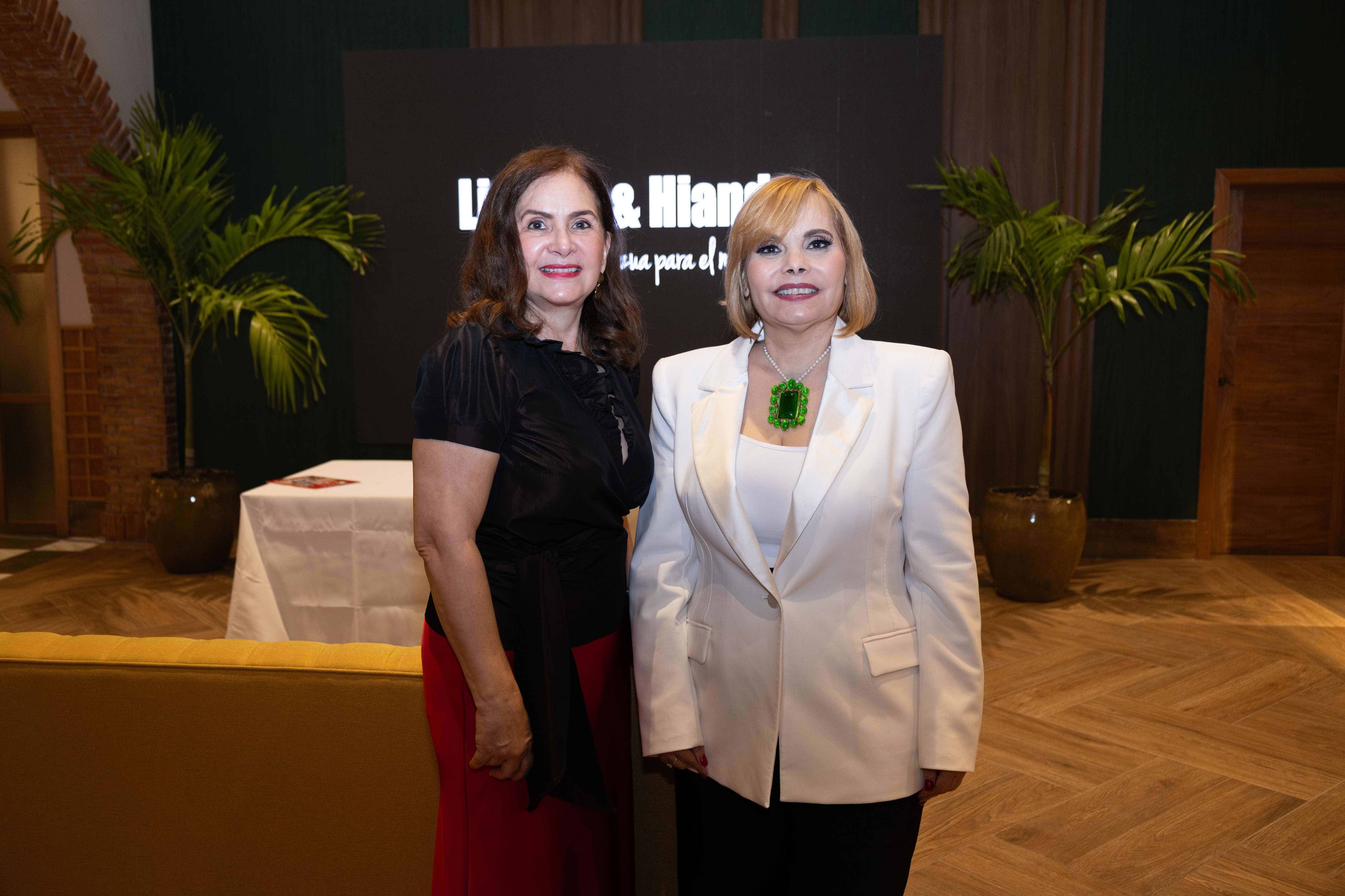 Lila Báez y Rommy Grullón. 