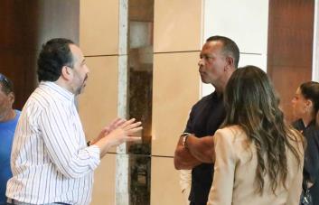 Alex Rodríguez ve positiva las visitas organizadas por el INEFI de atletas y leyendas a escuelas