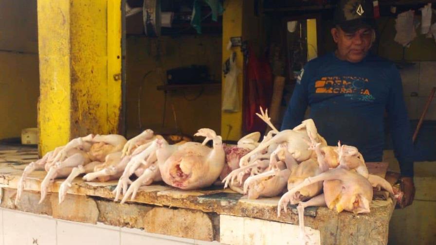 El pollo escasea y se vende hasta a RD$100 pesos la libra en Higüey