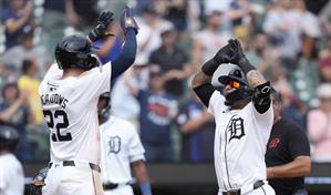 Detroit despliega toda su ofensiva para enviar su serie divisional a un juego decisivo