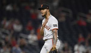 ¿ Por qué Camilo Doval fue enviado a Triple A ?