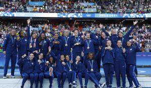 Selección femenina de Estados Unidos reclama el primer lugar de la FIFA tras ganar el oro olímpico