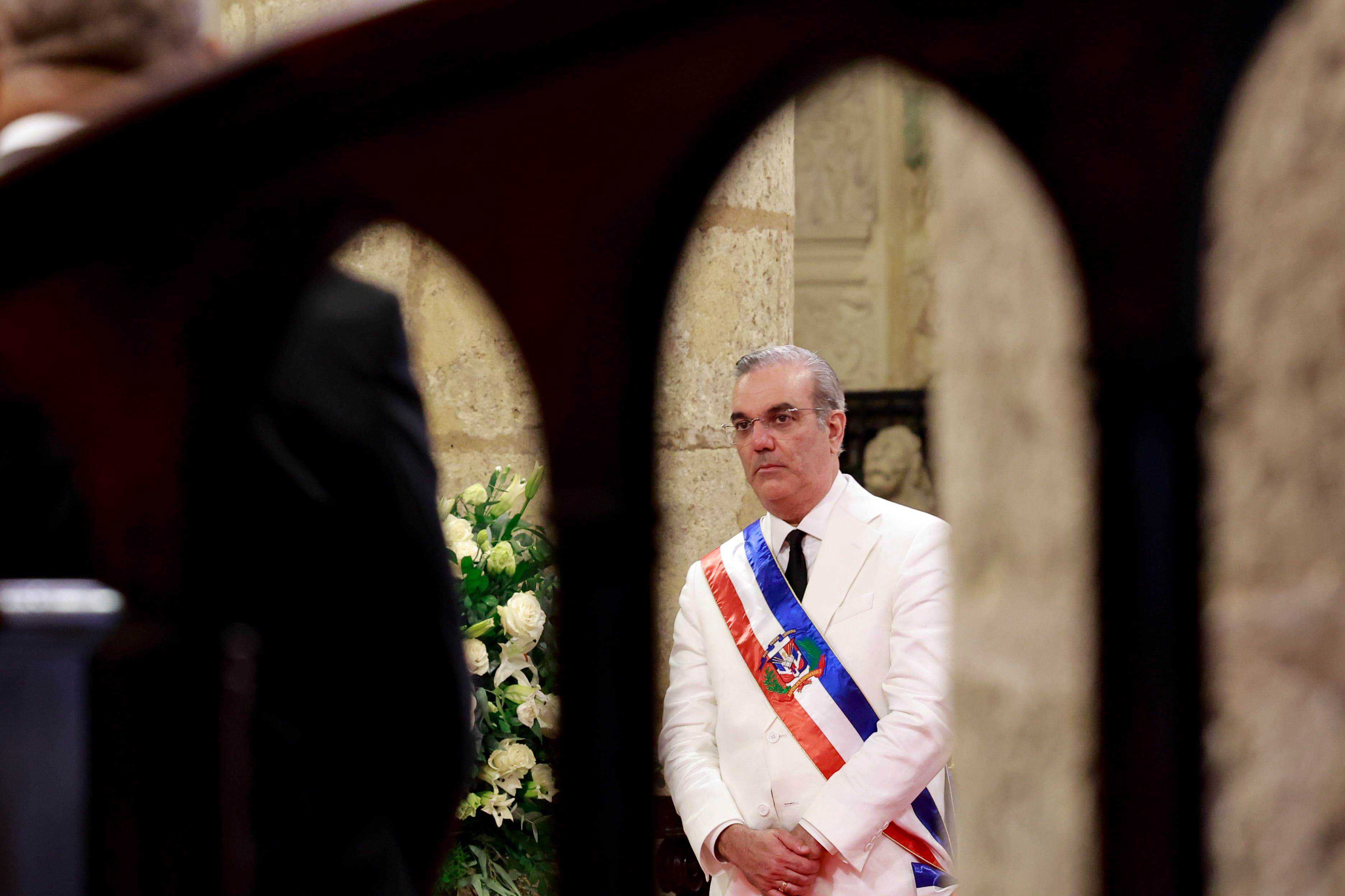 El presidente Luis Abinader durante el tedeum en la catedral.