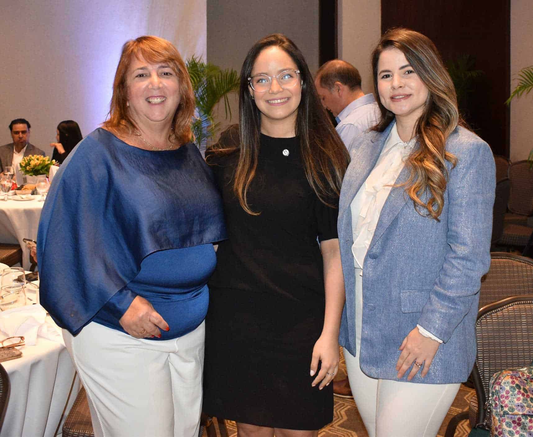 Serafina Scannella, Diana Sánchez y Gema González.