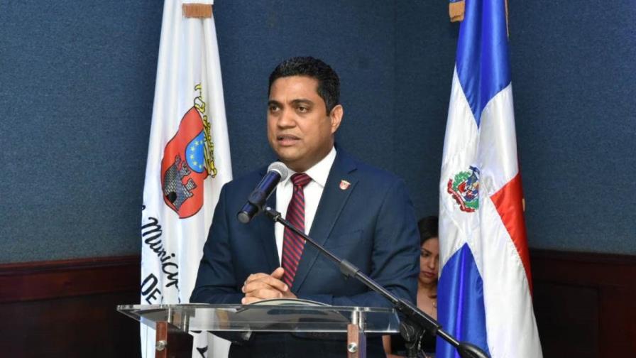 Kelvin Cruz renuncia como alcalde de La Vega tras ser juramentado ministro de Deportes