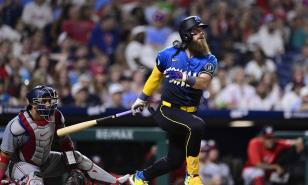 Turner pega sencillo con bases llenas en el 9no para el triunfo de líderes Filis ante Nacionales