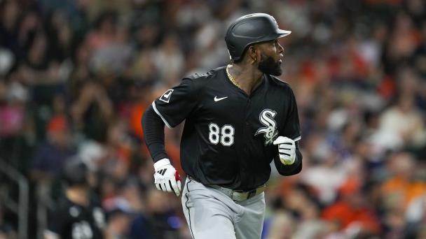 Robert consigue 2 jonrones entre sus 4 hits, y Medias Blancas descarrilan a Astros