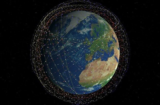 Así son los satélites de Starlink que orbitan la Tierra.