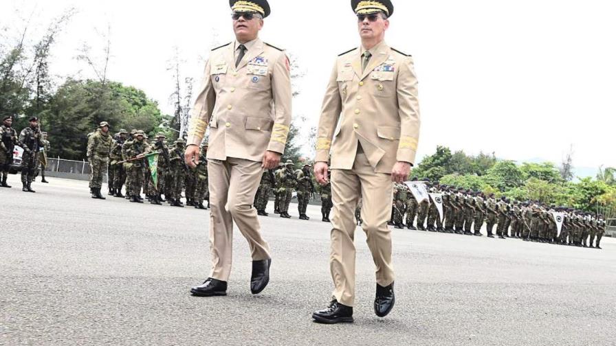 Ministro de Defensa posesiona nuevos comandantes del Ejército y la Fuerza Aérea de RD