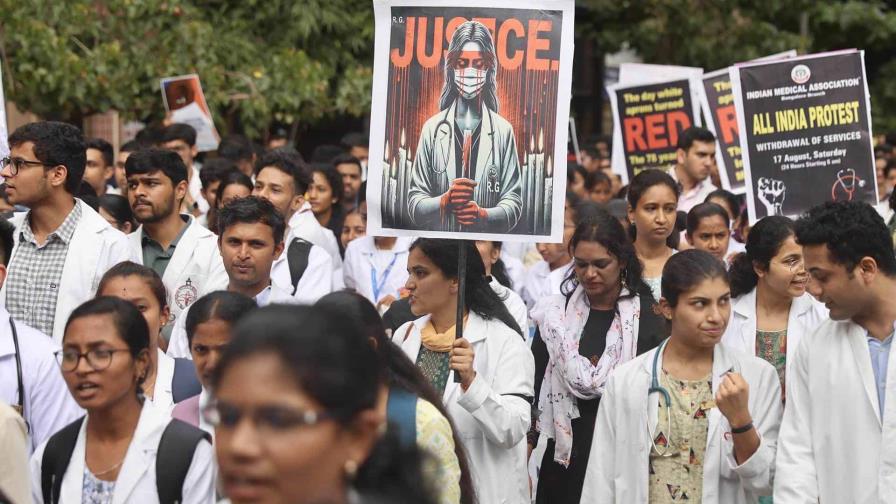 El Tribunal Supremo de la India asume el caso de la violación y asesinato de una médica