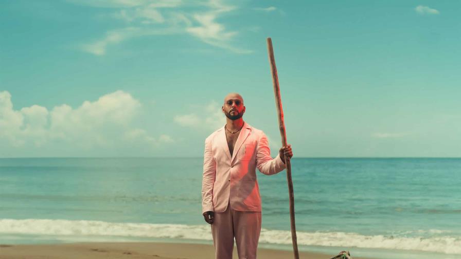 David Deflores presenta “Historias”, un disco creado entre el mar y la arena