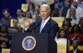 Biden recuerda a los 13 soldados muertos en la retirada de Afganistán