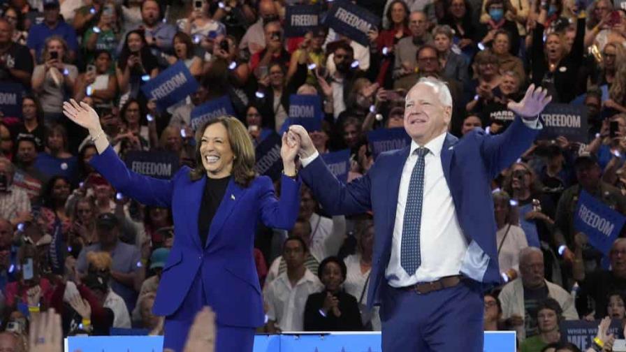 La convención demócrata recibe a Tim Walz, compañero de fórmula de Kamala Harris en EEUU