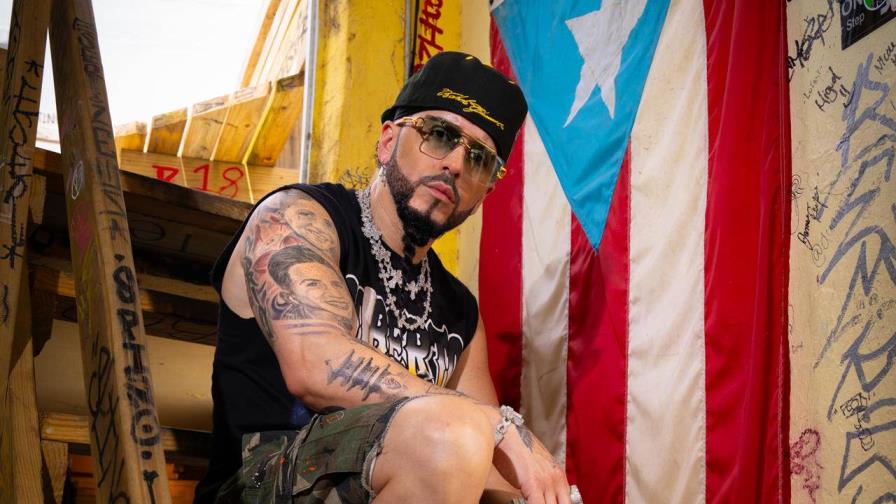 Yandel lanzará sus nuevas zapatillas junto a la marca del exbaloncestista Patrick Ewing