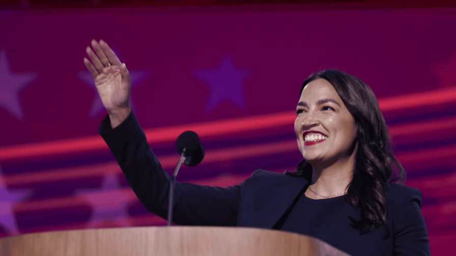 La progresista Alexandria Ocasio impulsa a Harris como una candidata para el pueblo