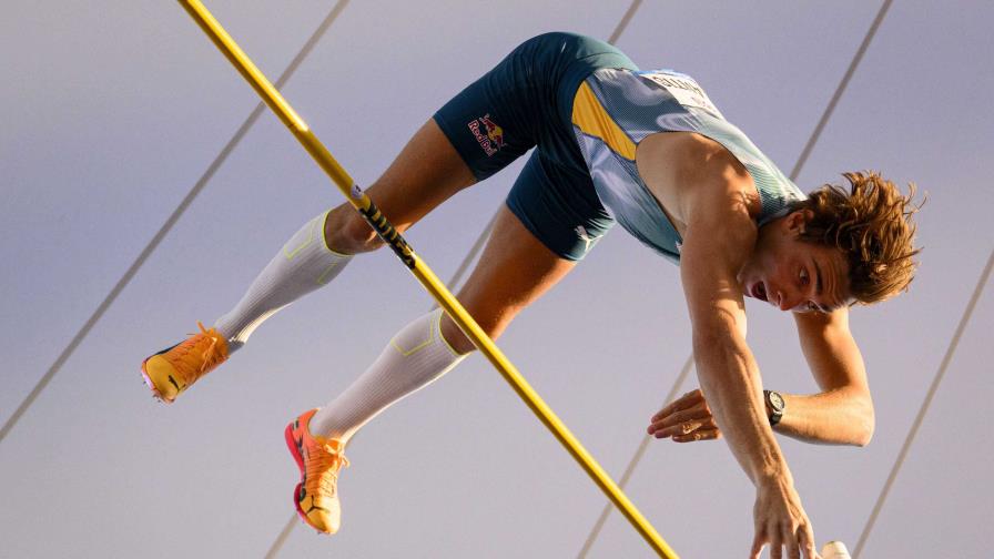 Armand Duplantis gana en Lausana con 6,15 metros a orillas del lago Leman