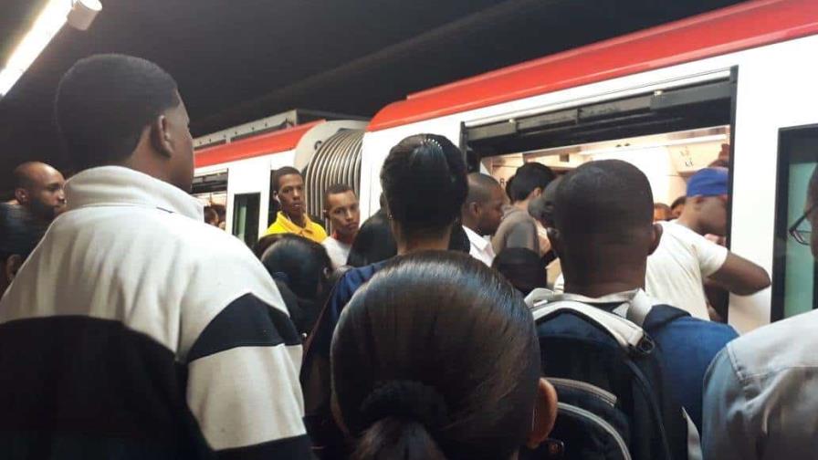 Evacuan usuarios del Metro de Santo Domingo por fallo de un tren