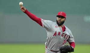 Kansas City estropea el regreso de Cueto a las Grandes Ligas