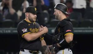 Keller limita a Rangers a 3 sencillos para que Piratas se impongan por blanqueada