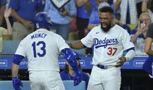 Heyward conecta HR de 3 carreras en octava y Dodgers remontan para vencer 6-3 a Marineros