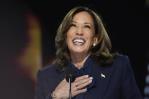 Kamala Harris sube al escenario para la cuarta y última noche de la convención demócrata Kamala Harris sube al escenario para la cuarta y última noche de la convención demócrata