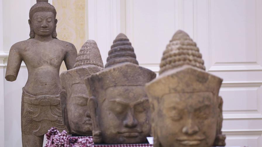 Camboya recibe antigüedades devueltas por colecciones y museos como el Met de Nueva York