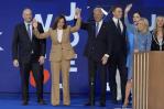 Biden habla por teléfono con Harris poco antes de que acepte la nominación demócrata