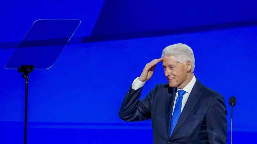 Bill Clinton bromea sobre McDonalds en un cautivador discurso en la Convención Demócrata