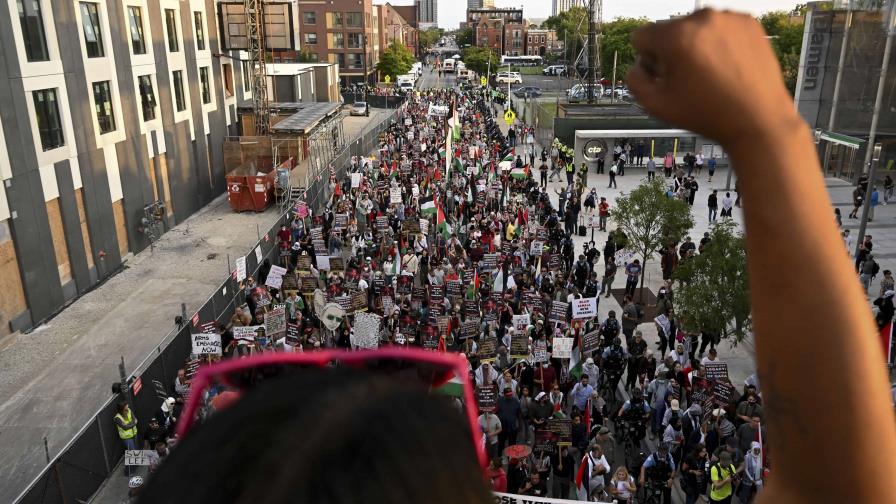 Lista policía de Chicago para última noche de protestas propalestinas frente a Convención Demócrata