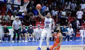 Jassel Pérez brilla en la victoria de Titanes ante Cañeros
